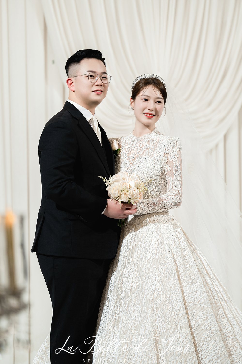라벨드쥬 더베뉴지 아트홀 본식스냅 — 신부