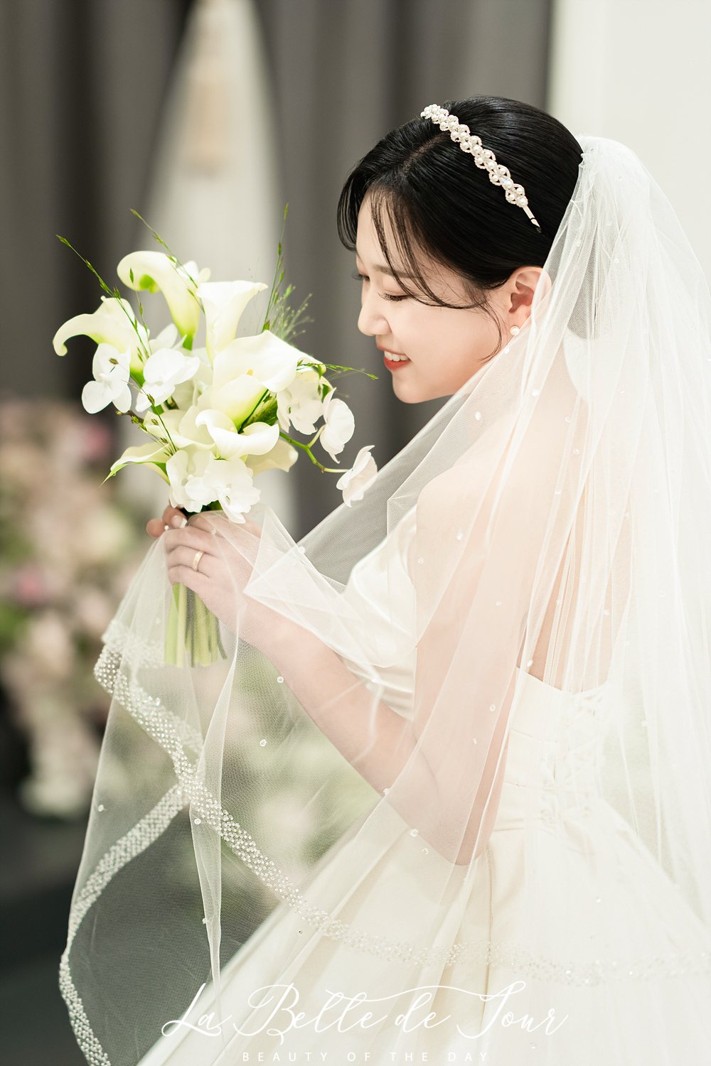 라벨드쥬 인천 CN웨딩홀 엘로이즈홀 본식스냅 — 신부 옆모습