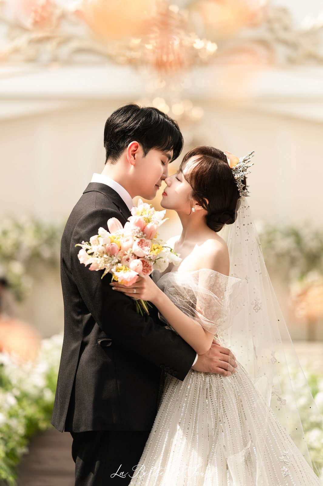 라벨드쥬 명동 라루체 그레이스홀 본식스냅 — 신부 단독