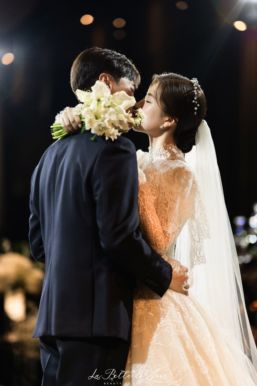 라벨드쥬 충정로 루이비스웨딩홀 본식스냅 — 퇴장 행진
