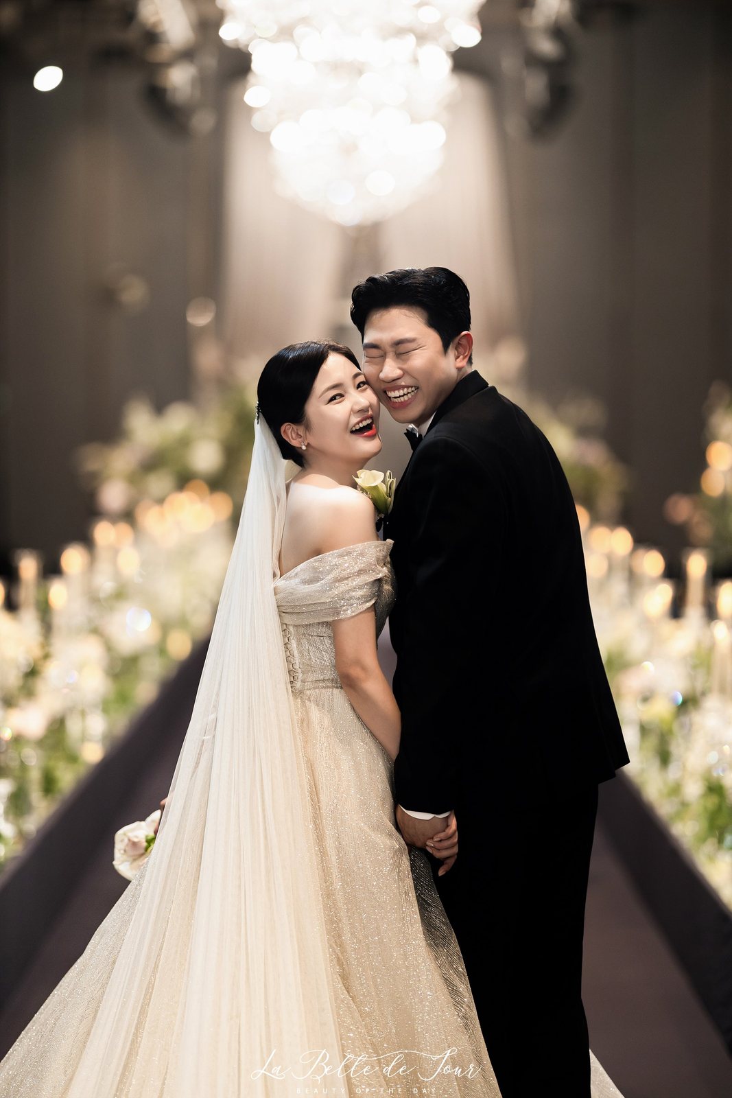 라벨드쥬 리버사이드호텔 콘서트홀 본식스냅 — 커플