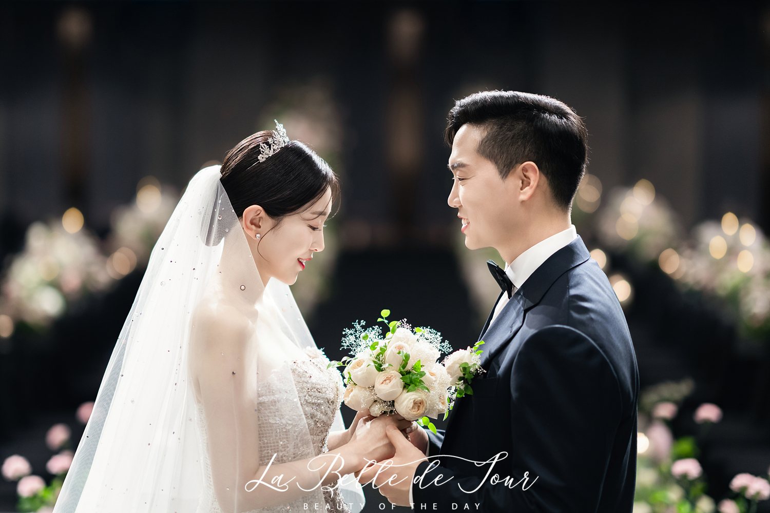 라벨드쥬 더링크호텔 링크홀 본식스냅 — 홀 전경 샹들리에